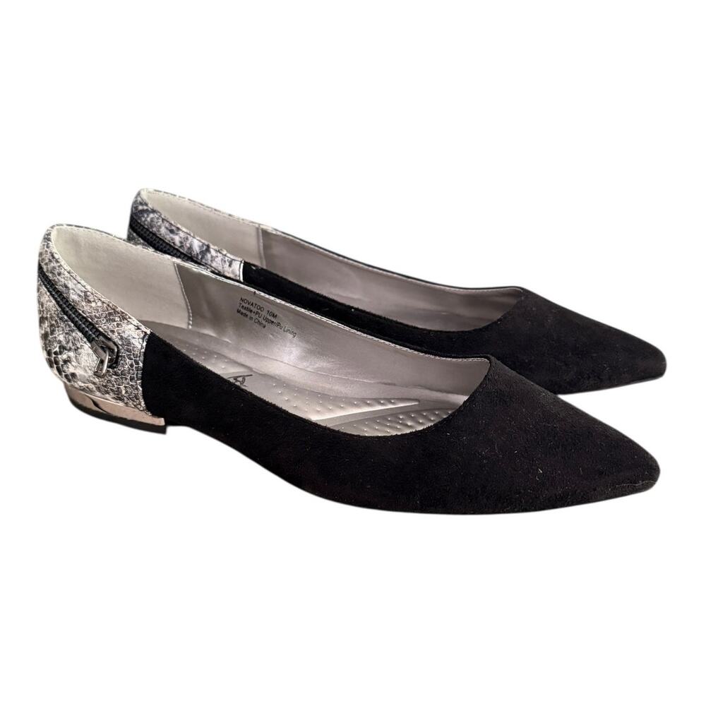Bellini Navatoo Black Faux Suede Pointed Flats Snake Embossed Heel Zip 10